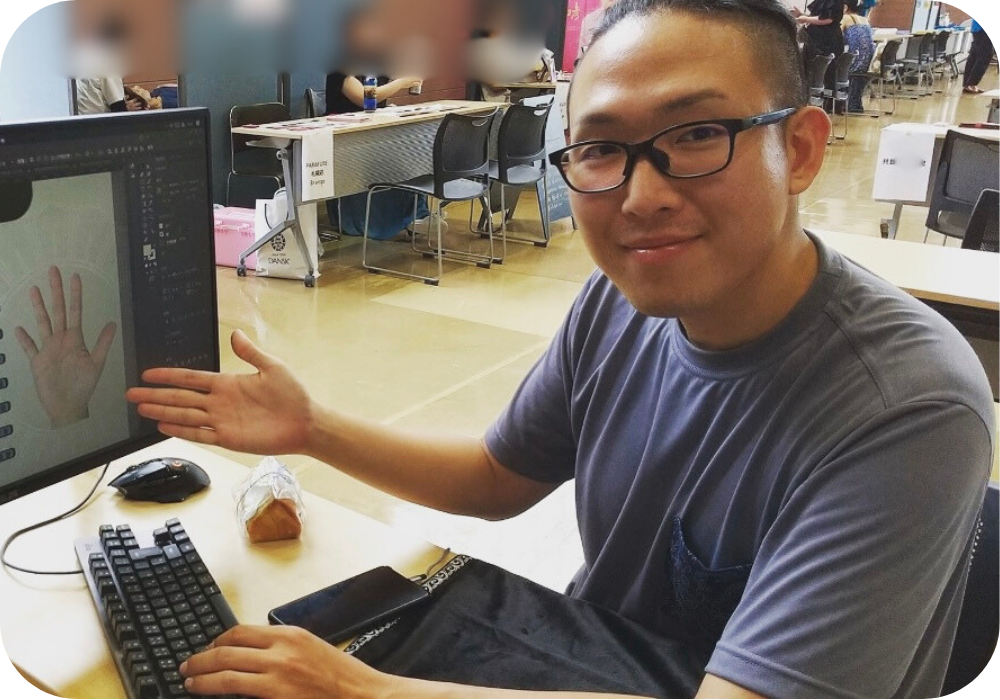 手相研究家 マヨネリ